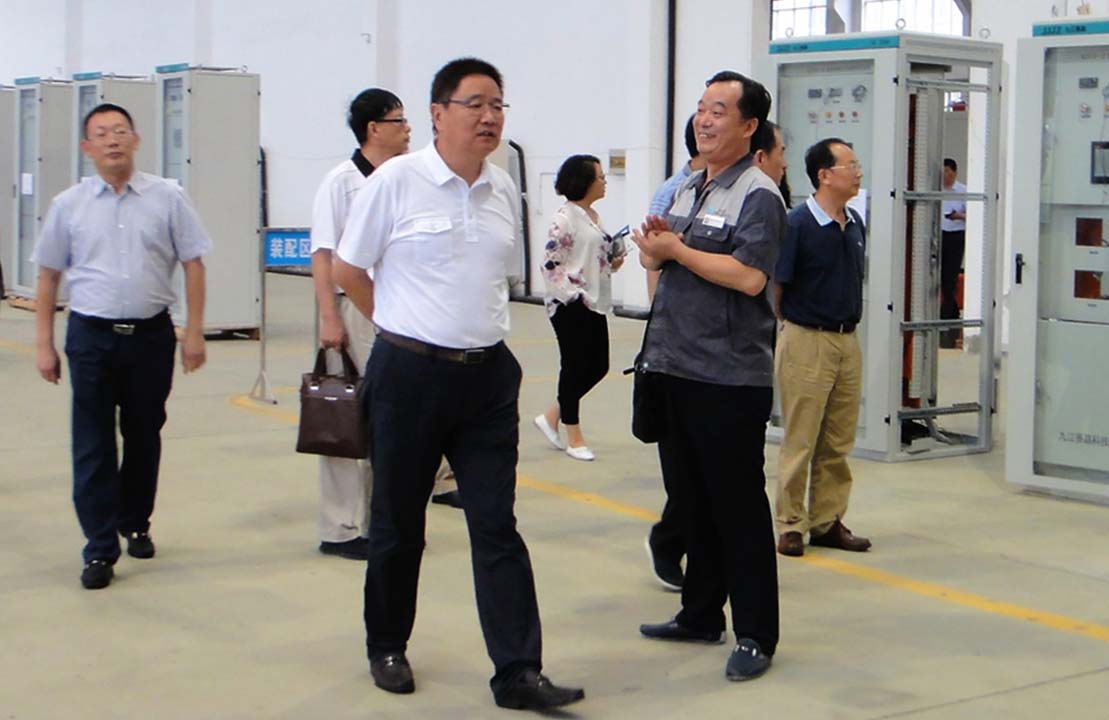 中國恒天董事長張杰先生及董事會成員到賽晶參觀調研